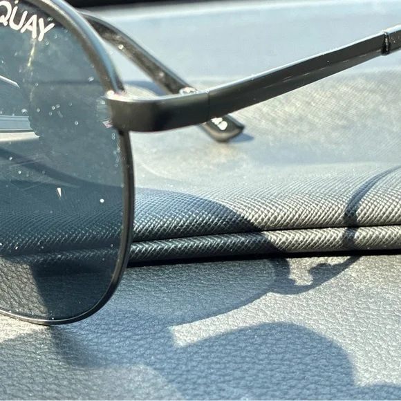 QUAY AUSTRALIA "Vivienne" Aviator Sunglasses (black/smoke)  Men’s frames only - Picture 8 of 12